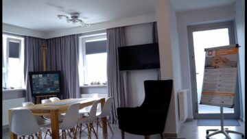 Prywatny: [ID: 9jaWoNWz6Cs] Youtube Automatic